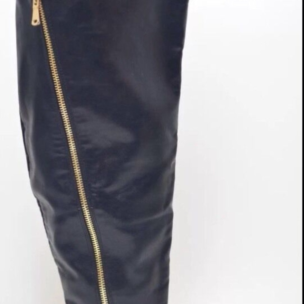 Woman’s New Report Gale Thigh High Zipper Black Bo